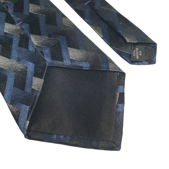 Arrow Chevron Pattern Silk Neck Tie Navy Blue Black Silver Office Dad Gift Retro - Picture 5 of 5